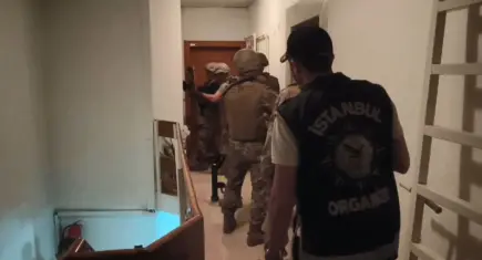 İstanbul merkezli 12 ilde organize suç örgütlerine operasyon: 74 gözaltı