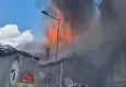 Manisa’da yangın faciası: Alevler 3 evi sardı
