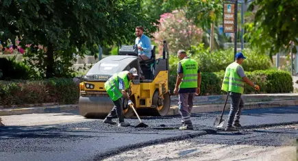 Narlıdere’de asfalt seferberliği 