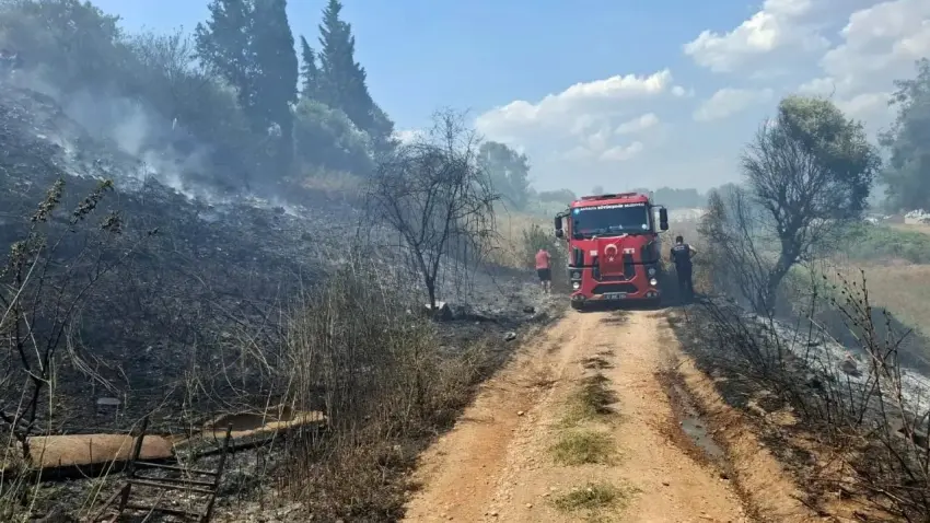 Antalya’da çıkan yangın söndürüldü haberinin görseli