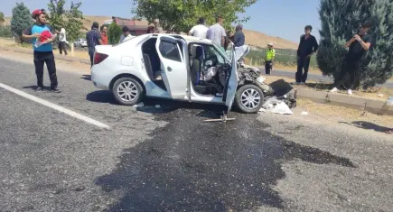 Şanlıurfa'da otomobil minibüse çarptı: 12 yaralı