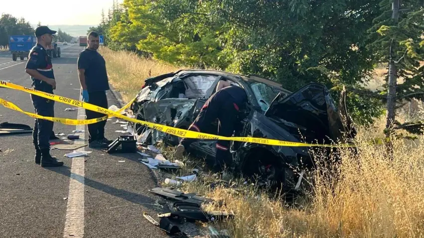 Sıla yolu facia ile bitti: Almanya'dan Kayseri'ye giden gurbetçi aileden 3 kişi hayatını kaybetti! haberinin görseli