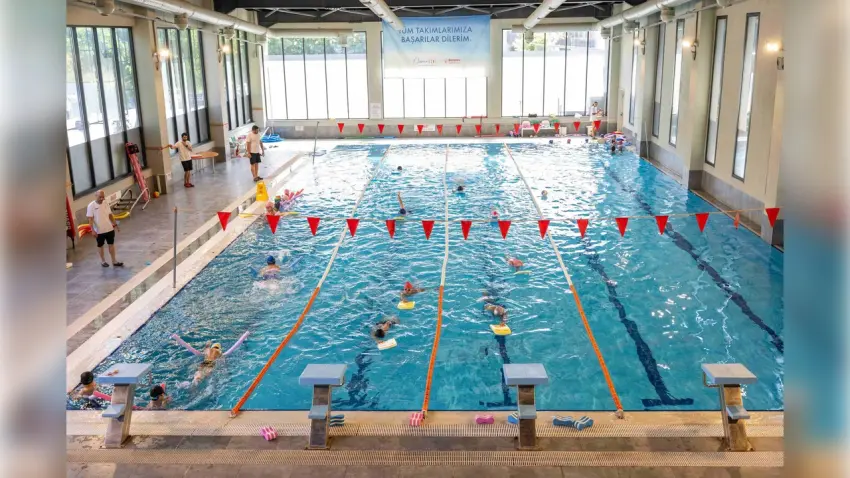 Bornova Yaz Spor Kurslarıyla hareket kazandı haberinin görseli