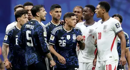 Dünya Kupası’nda yarı final sonrası saha karıştı: Jude Bellingham rakibinin kafasına vurdu! Üçüncülük maçını kaçırabilir