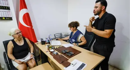 İzmir Büyükşehir'den işitme cihazı desteği