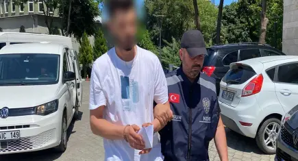 Kaçak sigara operasyonu: Kamyonette yakalandılar, 2 gözaltı