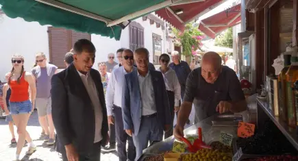 “Seferihisar’a değer katacak her adımın yanında olacağız”