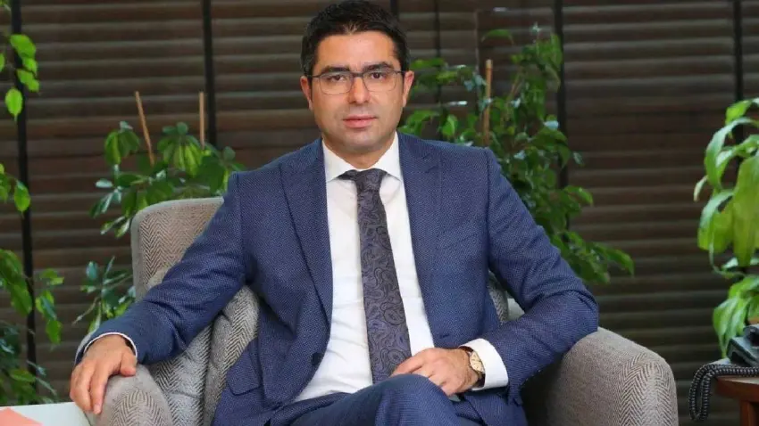 AHBAP soruşturmasında yeni gelişme: CHP PM Üyesi Emre Kartaloğlu gözaltına alındı haberinin görseli