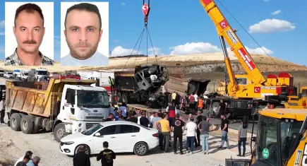Ankara'da hafriyat kamyonları kafa kafaya çarpıştı: 2 ölü