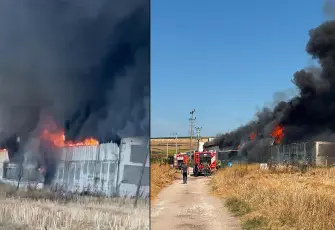 Bandırma'da geri dönüşüm deposunda yangın çıktı