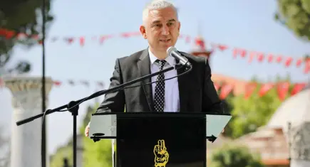 Bergama’nın Başkanı Tanju Çelik AK Parti’ye mi geçiyor?