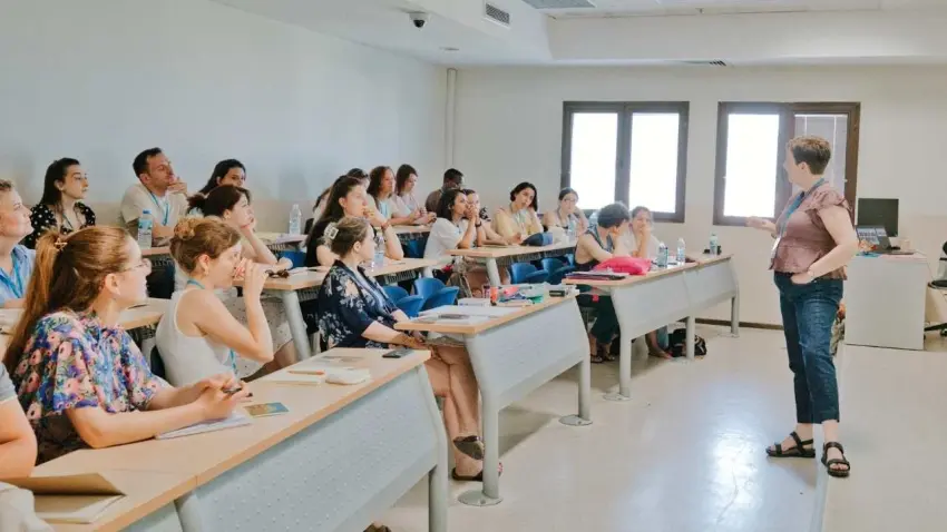 Fransızca Öğretmenleri Yaz Üniversitesi etkinliği İEÜ ev sahipliğinde düzenlendi haberinin görseli