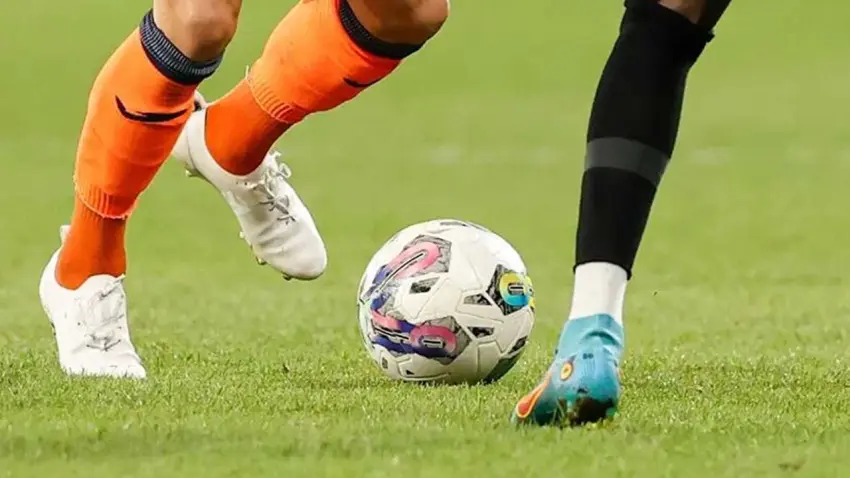 Futbolda  yasa dışı bahis operasyonu: 19 kulüp yöneticisine eş zamanlı baskın! haberinin görseli