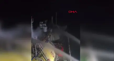 Karadeniz'de saldırıya uğrayan LPG tankeri Trabzon'da