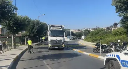 Küçükçekmece'de kamyonun çarptığı kadın hayatını kaybetti