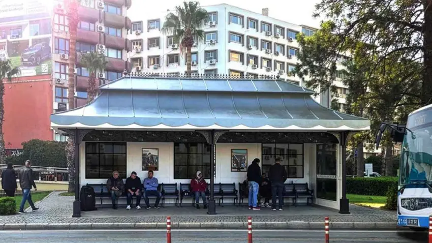 Toplu ulaşımda yeni dönem: ESHOT’tan İzmir'e Simgesel Durak haberinin görseli