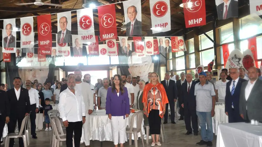 İzmir'de MHP'nin Bayındır İlçe Kongresi yapıldı haberinin görseli