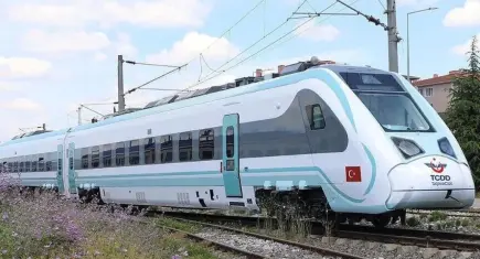 Trakya'da yeni dönem başlıyor: Milli Elektrikli Tren 22 Temmuz'da Uzunköprü-Halkalı hattında kullanılacak