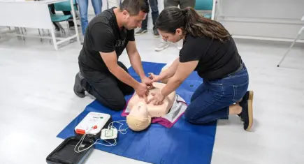 İzmir'de hayat kurtaran merkez: Binlerce kişi ilkyardım öğrendi