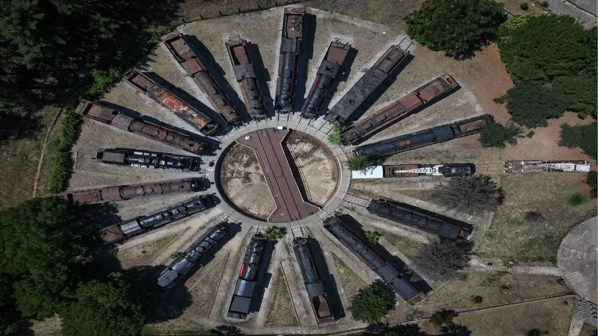 Kara tren görmek isteyenler bu müzeye akın ediyor görseli