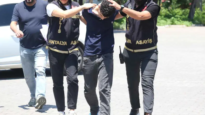 Kardeşi tarafından saldırıya uğrayan genç kız 9 gün sonra hayatını kaybetti haberinin görseli