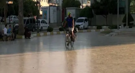  Annesinin vasiyetini yerine getirmek için yola çıktı: Kocaeli’den Mekke’ye pedallıyor!