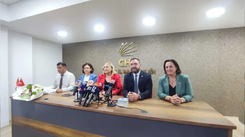 Gümrükçü'den atama çıkışı: "Uzaydan getirilmiş başkanlar olmayacak" haberinin görseli
