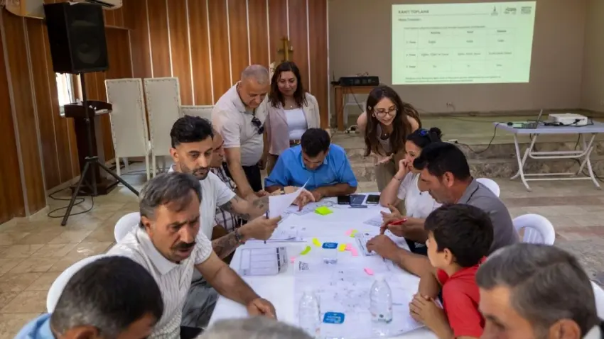 İzmir'de yerel demokrasi hamlesi: 9 ilçede yurttaş meclisleri tamamlandı! haberinin görseli