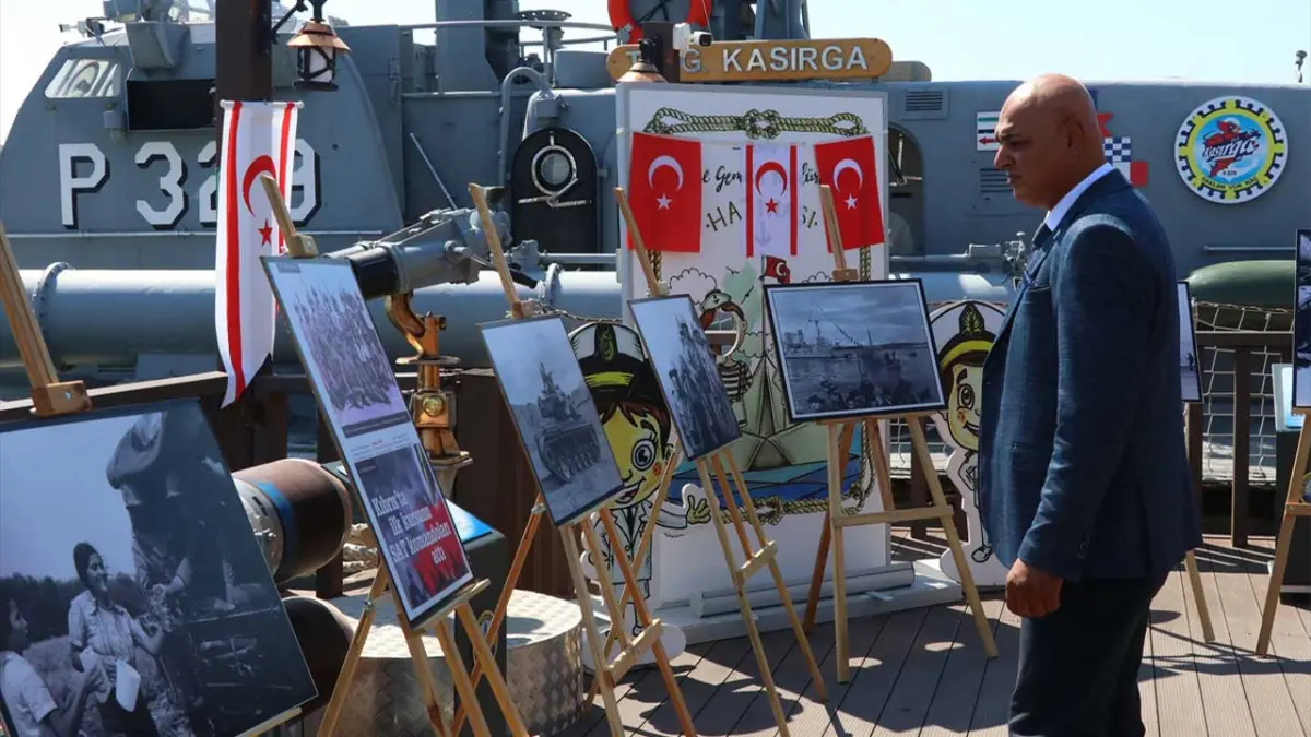 "Kıbrıs Şafakta Parlayan Hürriyet Sergisi" ziyarete açıldı görseli