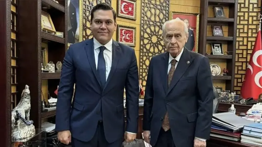 Martı TAG’ın kurucusu Oğuz Alper Öktem siyasete atıldı: MHP Kocaeli İl Delegesi seçildi haberinin görseli
