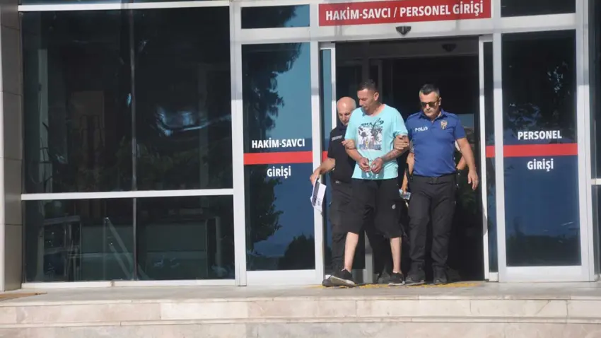Ödemiş’teki iş yeri kundakçısı tutuklandı: Arızalı motosiklet yüzünden binayı yaktı! haberinin görseli