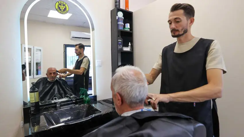 Buca’nın Çınarları sosyal hizmetlerle gülümsemeye devam ediyor haberinin görseli