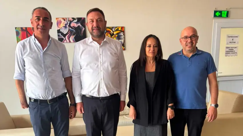 Gümrükçü tekstil işçileriyle buluştu haberinin görseli