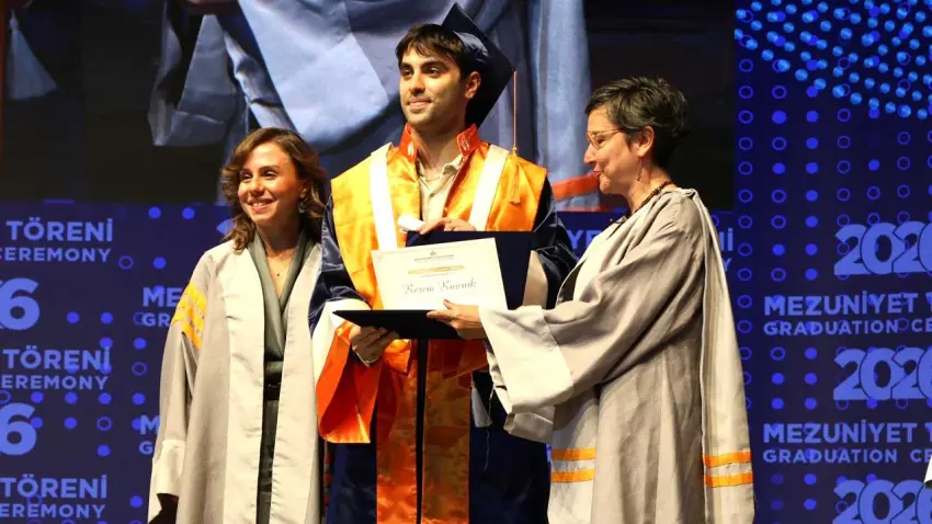 İEÜ’lü Kerem’e Avrupa’dan kabul haberinin görseli