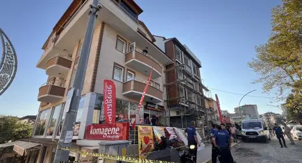 İnşaat iskelesinden düşen işçi öldü