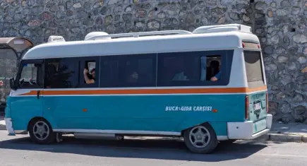 İzmir’de minibüs hatları artık tek tık uzağınızda