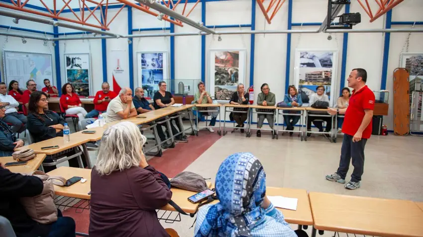 Karşıyaka’da Afet Gönüllüleri için yeni dönem hazırlığı haberinin görseli