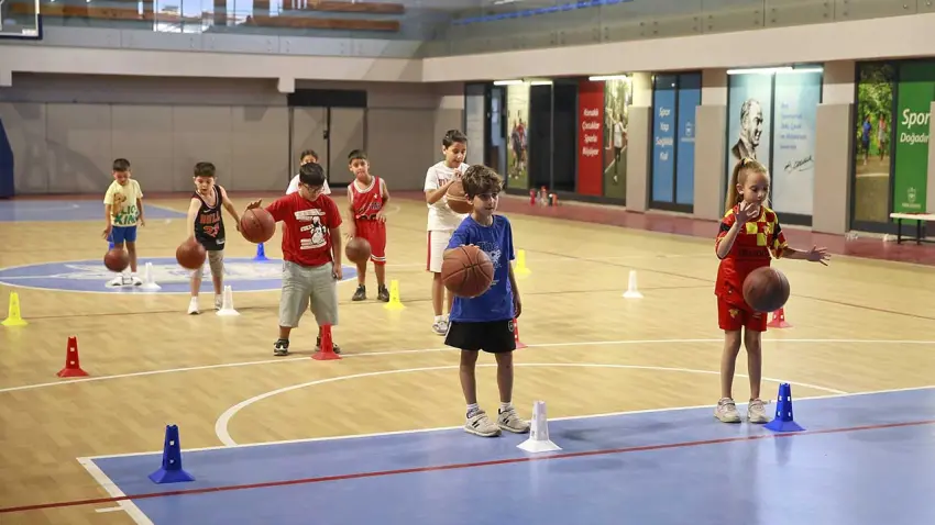 Konak’ta yaz sporla geçiyor haberinin görseli