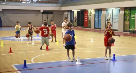 Konak’ta yaz sporla geçiyor