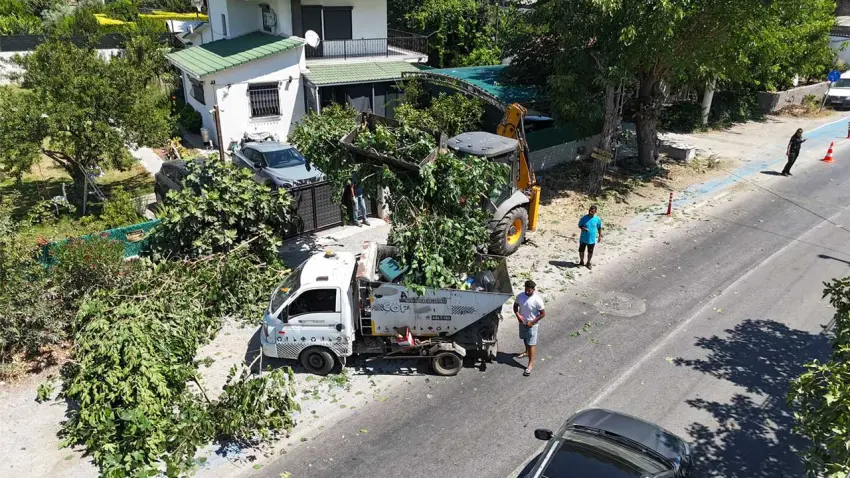Seferihisar’da altyapı ve üstyapı çalışmaları hız kesmeden sürüyor haberinin görseli