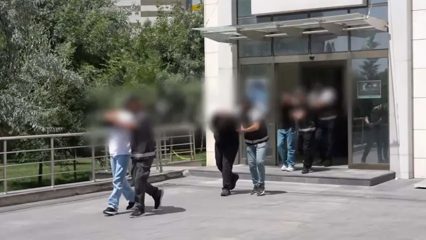Ankara’da uyuşturucu operasyonu: 358 bin haplık ham madde ele geçirildi haberinin görseli