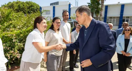Başkan Tugay Güzelbahçe’de esnaf ve vatandaşlarla bir araya geldi