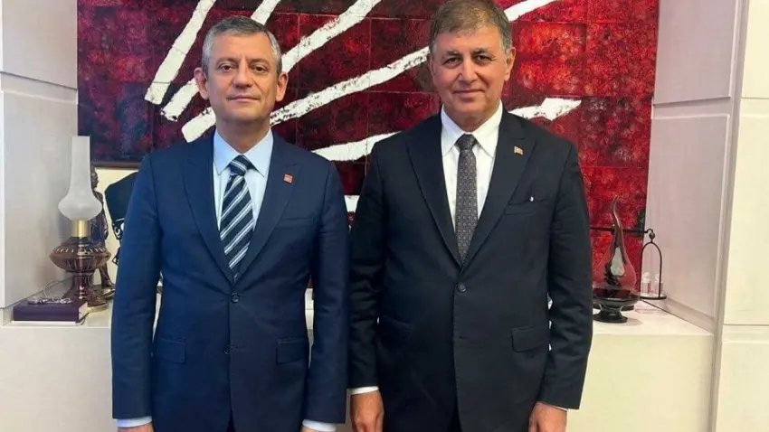 Başkan Tugay rotasını değiştirdi, yeni parti planını rafa kaldırdı haberinin görseli