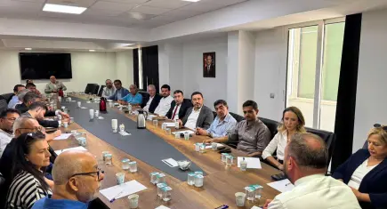 CHP İzmir il yönetiminde görev dağılımı yapıldı, 6 ilçe başkanı ihraç talebiyle disipline sevk edildi!