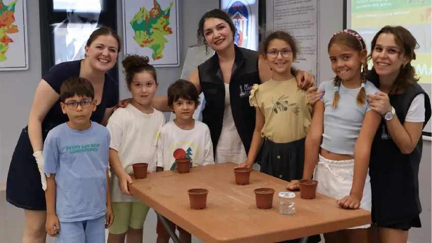 Efes Tarlası’nda çocuklar tarımla buluştu haberinin görseli