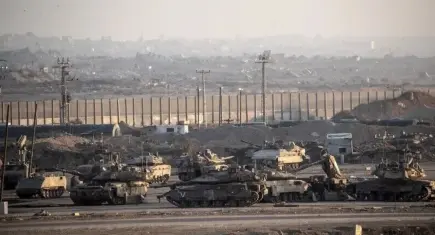 Haaretz: İsrail, Gazze'de "Sarı Hat"ın ötesine kara bariyeri inşa etti