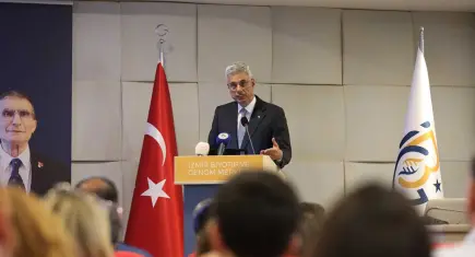 Bakan Memişoğlu İzmir'de üreten sağlık anlayışını vurguladı