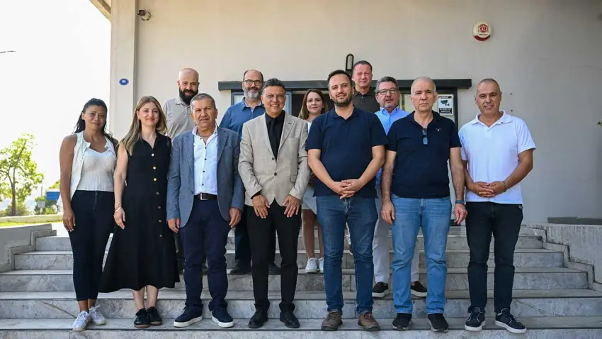 Başkan Eşki MTK Sitesi’nde esnafla buluştu haberinin görseli