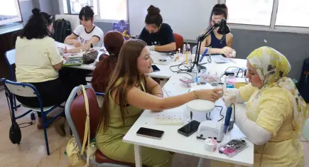 Bayraklı’da ücretsiz kurslarla kadınlara meslek desteği