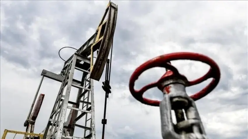 Brent petrolün varil fiyatı 100 doları aştı haberinin görseli